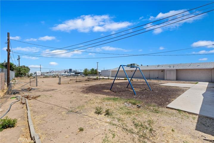 1518 Anacapa Road, Victorville, California 92392