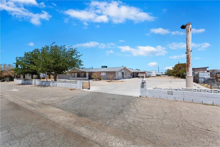 1518 Anacapa Road, Victorville, California 92392