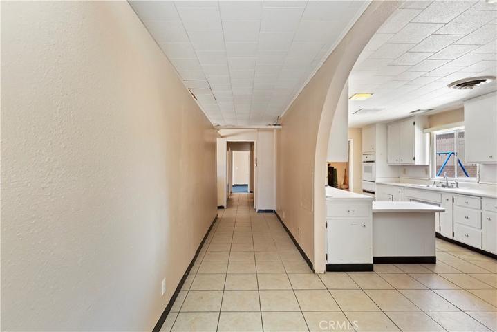 1518 Anacapa Road, Victorville, California 92392