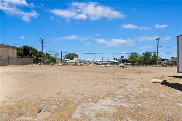 1518 Anacapa Road, Victorville, California 92392