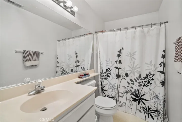 29365 Gold Buckle Road, Highland, California 92346