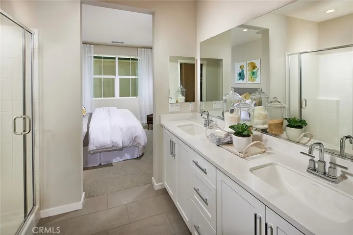 Images and V-tours are of model homes for illustrative purposes only, not actual home listed. Home listed is under construction.