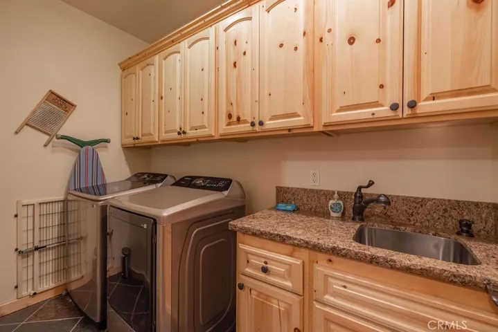 203 Alp Court, Big Bear, California 92315
