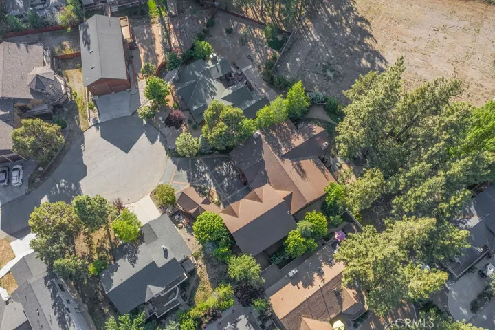 203 Alp Court, Big Bear, California 92315