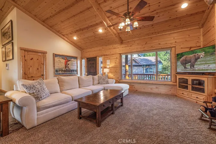 203 Alp Court, Big Bear, California 92315