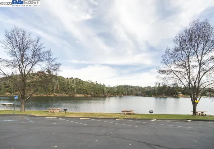 20111 Ridgecrest Way, Groveland, California 95321