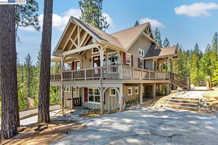 20111 Ridgecrest Way, Groveland, California 95321