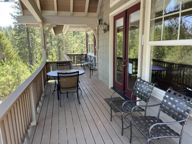 20111 Ridgecrest Way, Groveland, California 95321