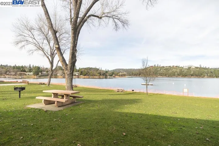 20111 Ridgecrest Way, Groveland, California 95321