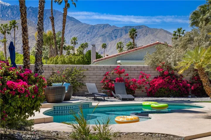 1353 E Del Mar Way, Palm Springs, California 92262