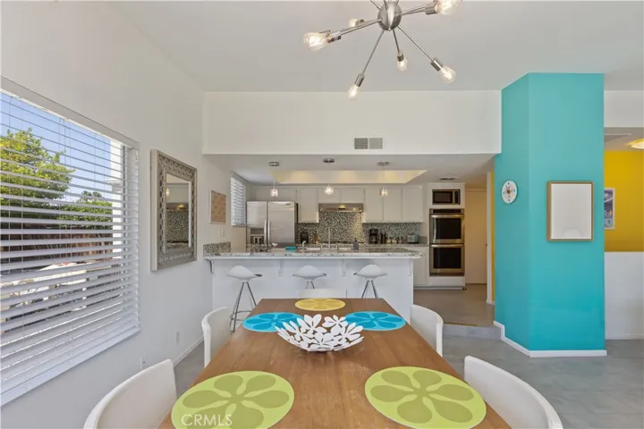 1353 E Del Mar Way, Palm Springs, California 92262