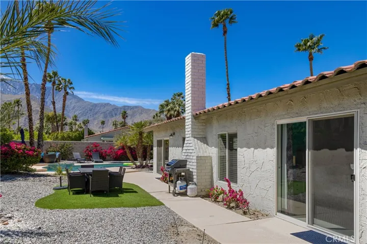 1353 E Del Mar Way, Palm Springs, California 92262