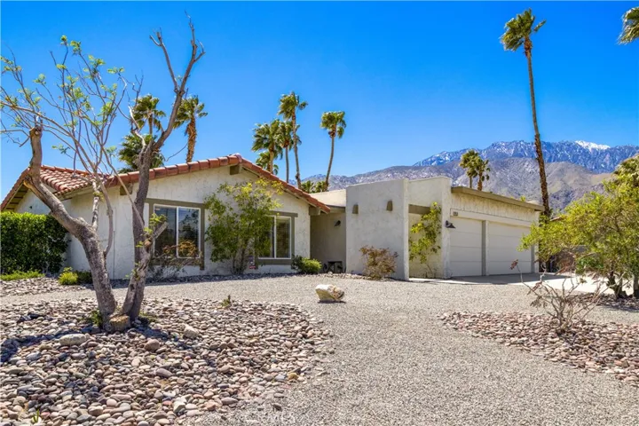 1353 E Del Mar Way, Palm Springs, California 92262