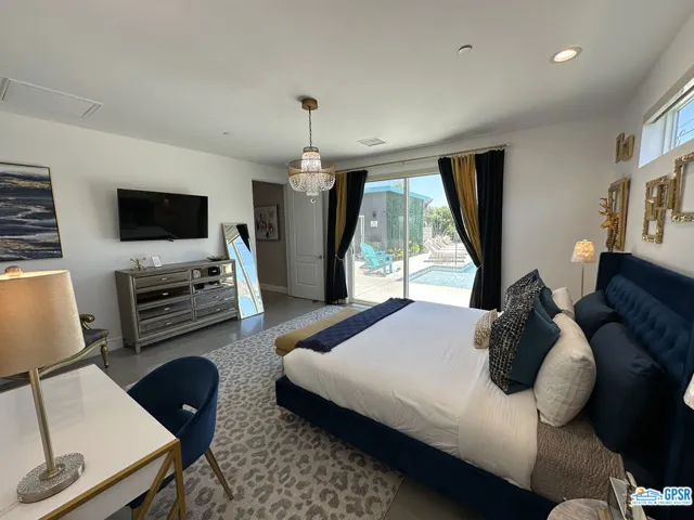 Bling Room