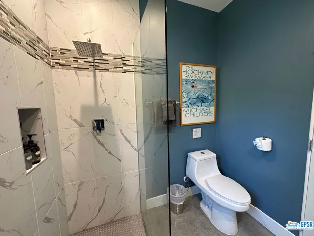 Retro Room Shower