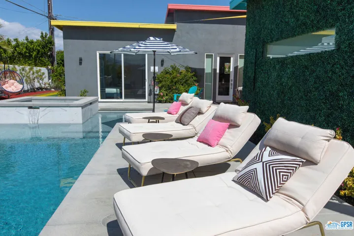 Pool Loungers