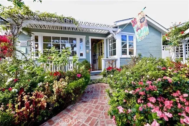 536 Seaview Street, Laguna Beach, California 92651