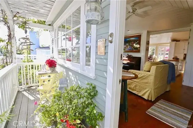 536 Seaview Street, Laguna Beach, California 92651