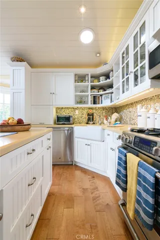 536 Seaview Street, Laguna Beach, California 92651
