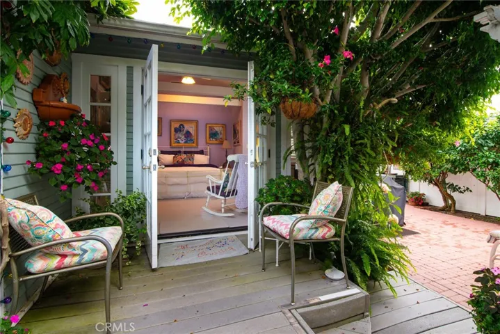 536 Seaview Street, Laguna Beach, California 92651