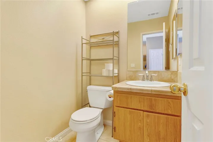 16063 Oak Court, Victorville, California 92395