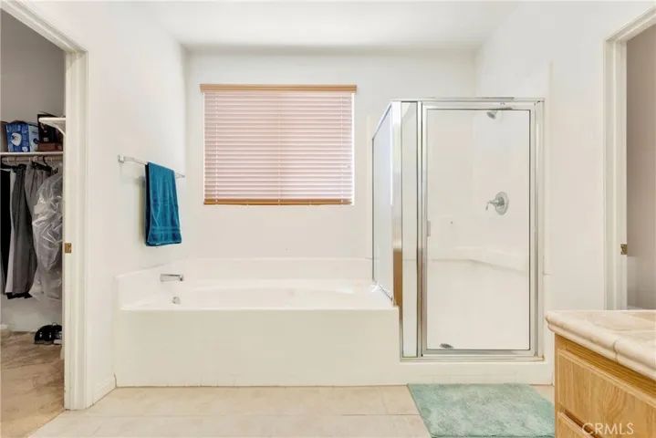 16063 Oak Court, Victorville, California 92395