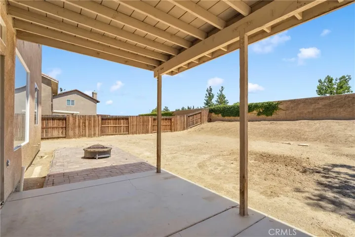 16063 Oak Court, Victorville, California 92395