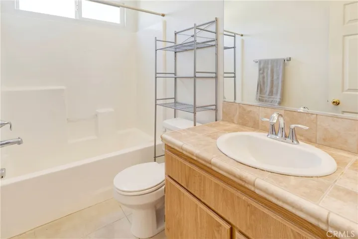 16063 Oak Court, Victorville, California 92395