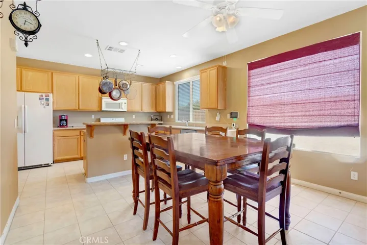 16063 Oak Court, Victorville, California 92395