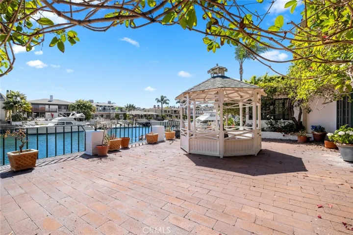207 N Star Lane, Newport Beach, California 92660