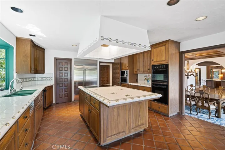 207 N Star Lane, Newport Beach, California 92660