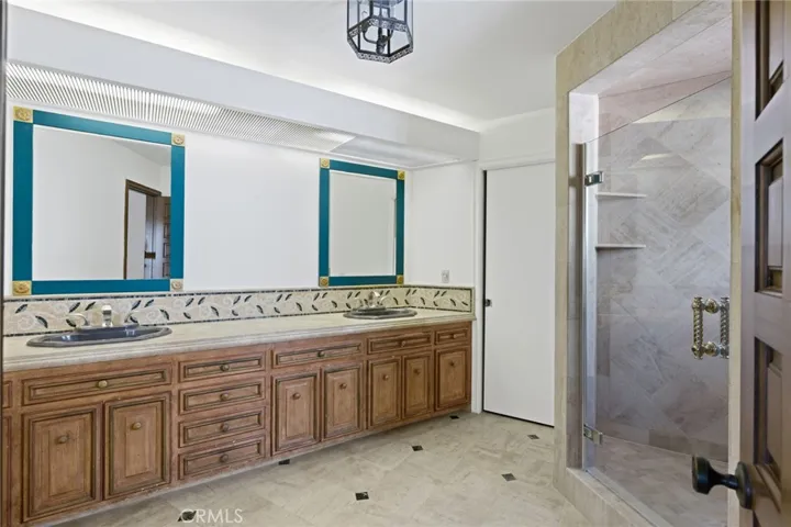 207 N Star Lane, Newport Beach, California 92660