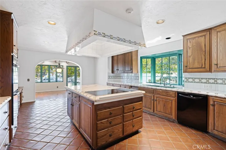 207 N Star Lane, Newport Beach, California 92660