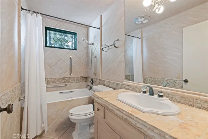 207 N Star Lane, Newport Beach, California 92660