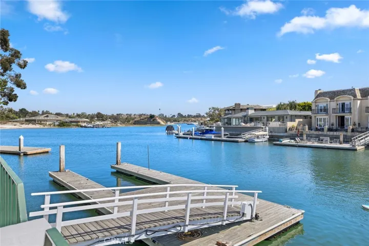 207 N Star Lane, Newport Beach, California 92660