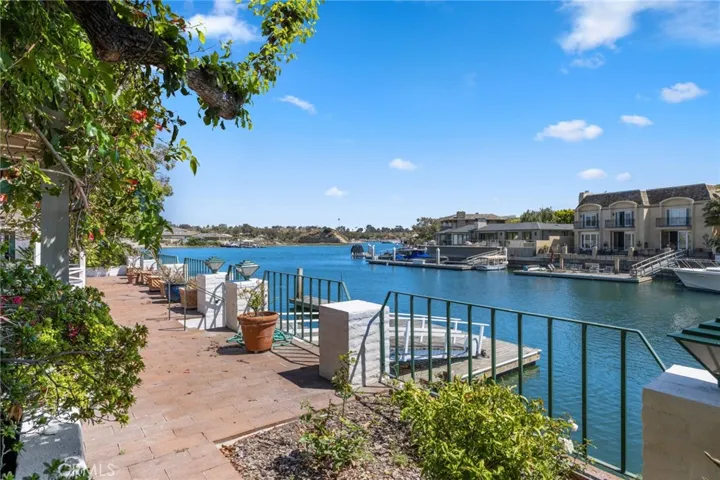 207 N Star Lane, Newport Beach, California 92660