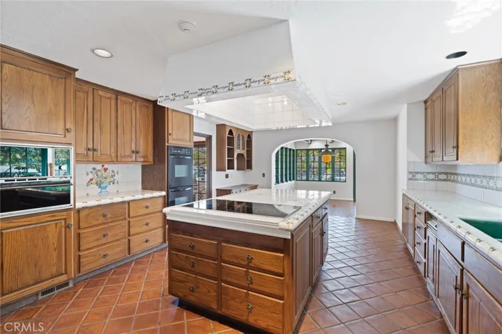 207 N Star Lane, Newport Beach, California 92660