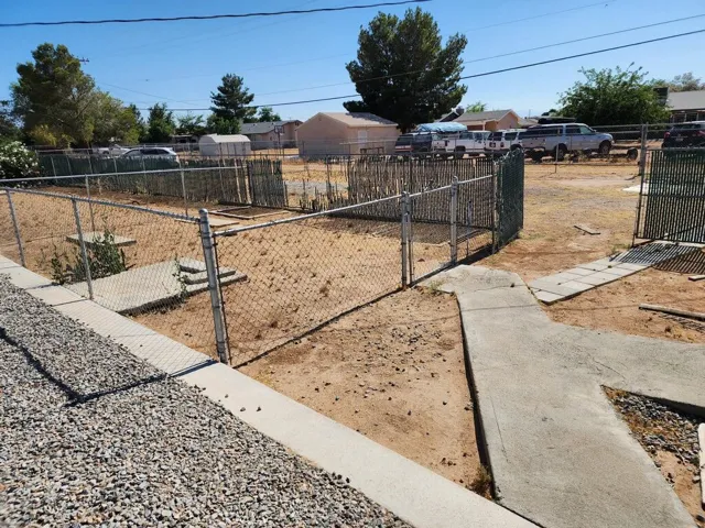 14742 Quivero Road, Apple Valley, California 92307