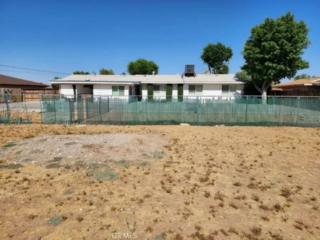 14742 Quivero Road, Apple Valley, California 92307