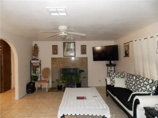 8998 Avocado Avenue, Hesperia, California 92345