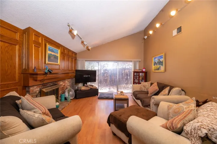 27446 Diane Marie, Saugus, California 91350