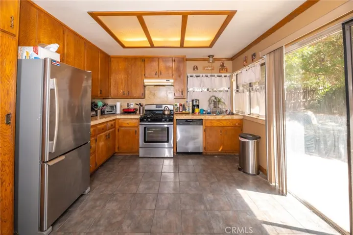 27446 Diane Marie, Saugus, California 91350