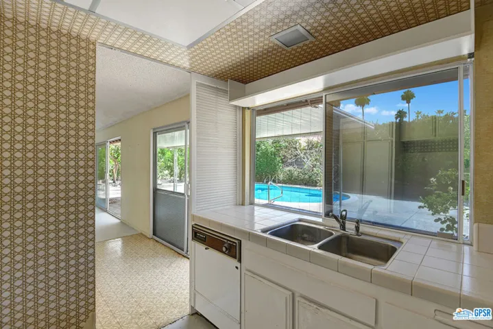 2189 E Sonora Road, Palm Springs, California 92264