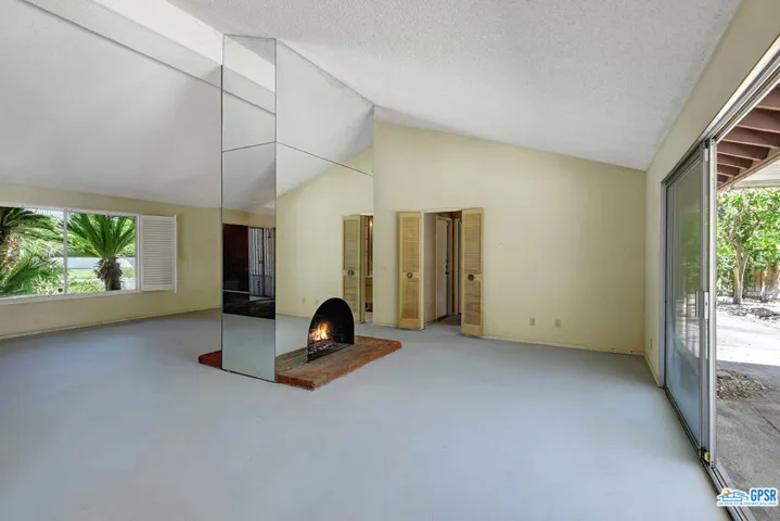 2189 E Sonora Road, Palm Springs, California 92264