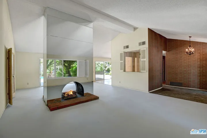 2189 E Sonora Road, Palm Springs, California 92264