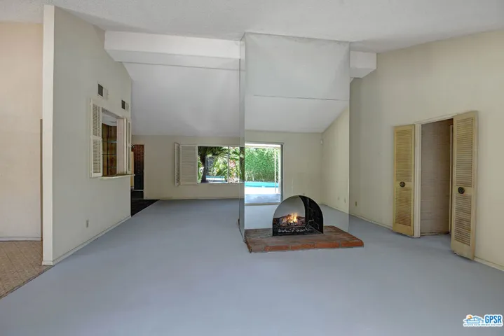 2189 E Sonora Road, Palm Springs, California 92264