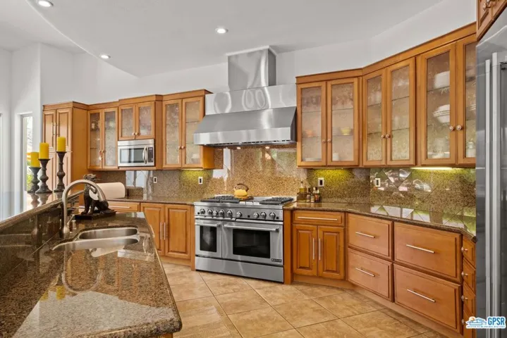 320 Big Canyon Drive, Palm Springs, California 92264