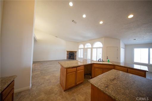 23882 Ashland Road, Apple Valley, California 92308