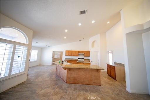 23882 Ashland Road, Apple Valley, California 92308