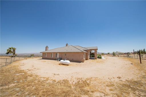 23882 Ashland Road, Apple Valley, California 92308
